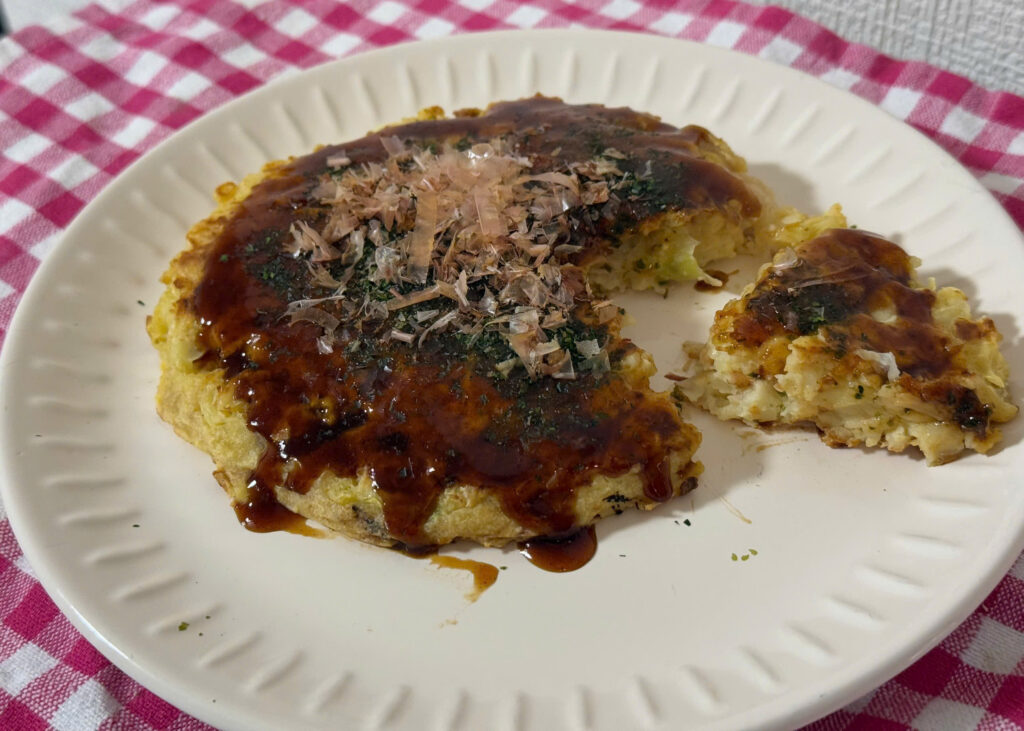 Frozen okonomiyaki after heating it in the microwave at home